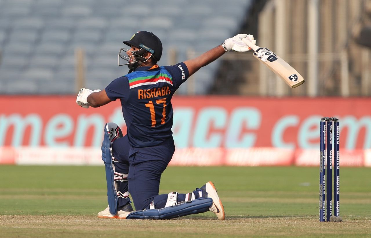 Rishabh Pant goes one-handed in the direction of third man, India vs England, 2nd ODI, Pune, March 26, 2021
