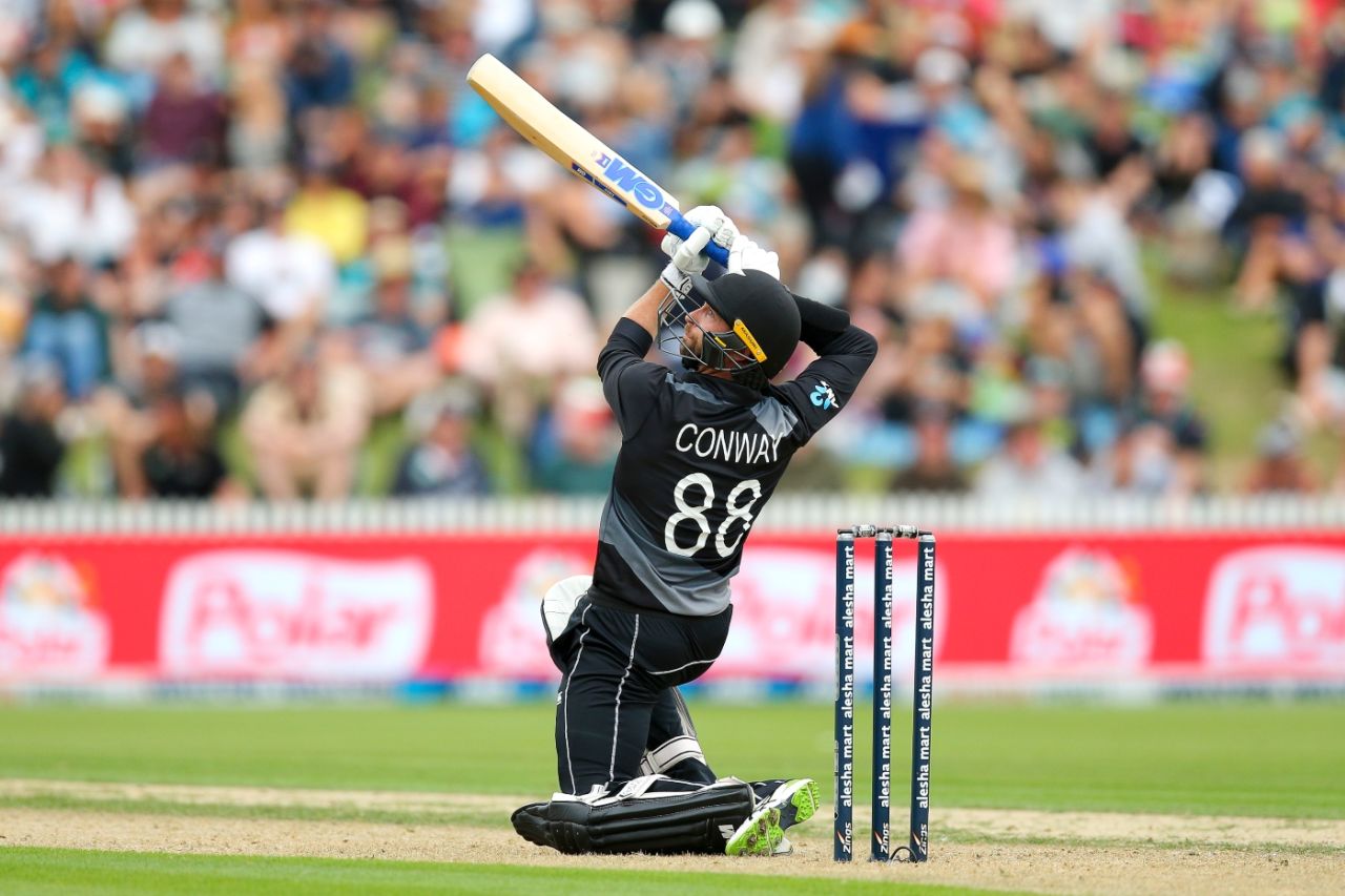 Devon Conway launches one over covers, New Zealand vs Bangladesh, 1st T20I, Hamilton, March 28, 2021
