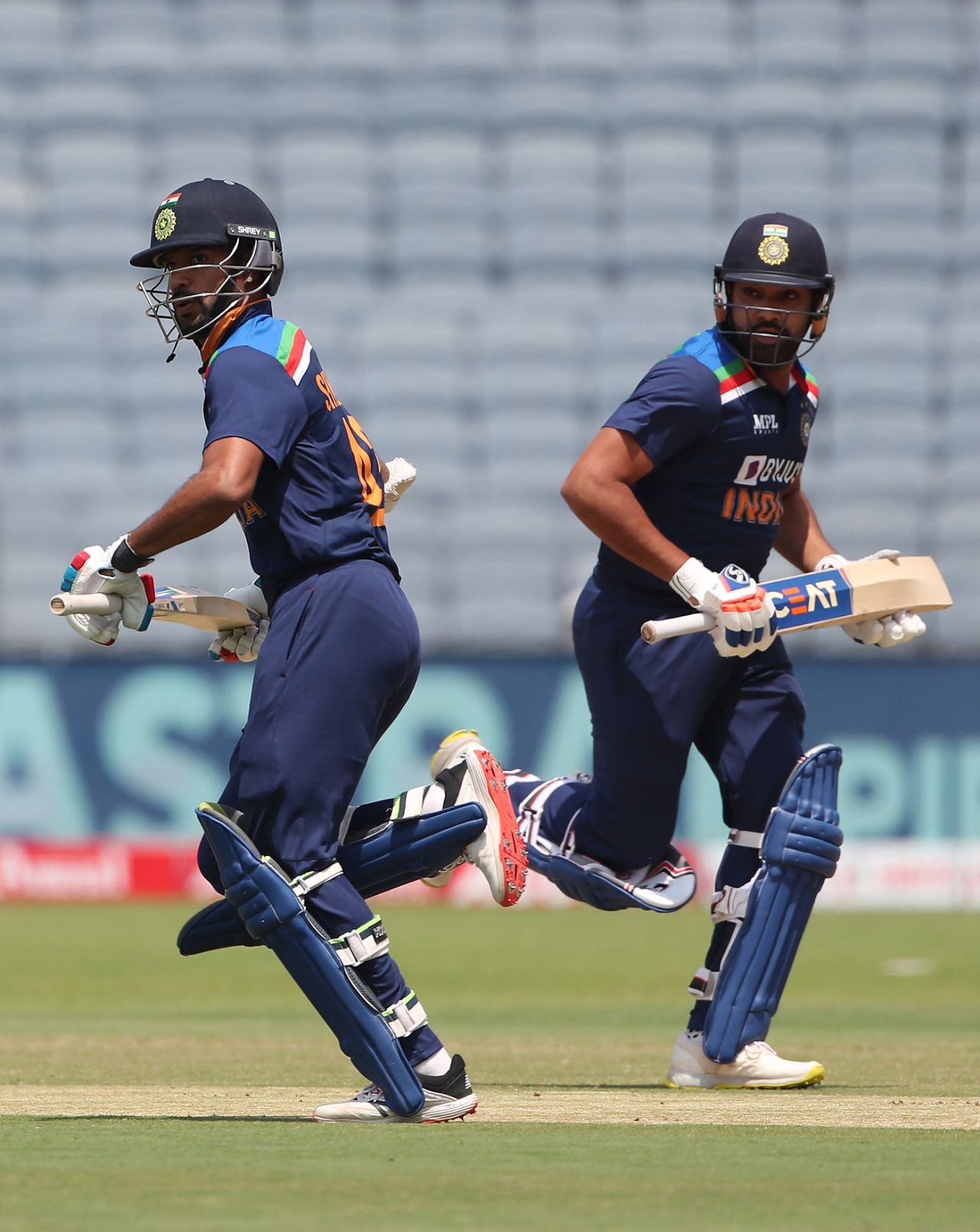 Shikhar Dhawan and Rohit Sharma hare across for a single, India vs England, 3rd ODI, Pune, March 28, 2021