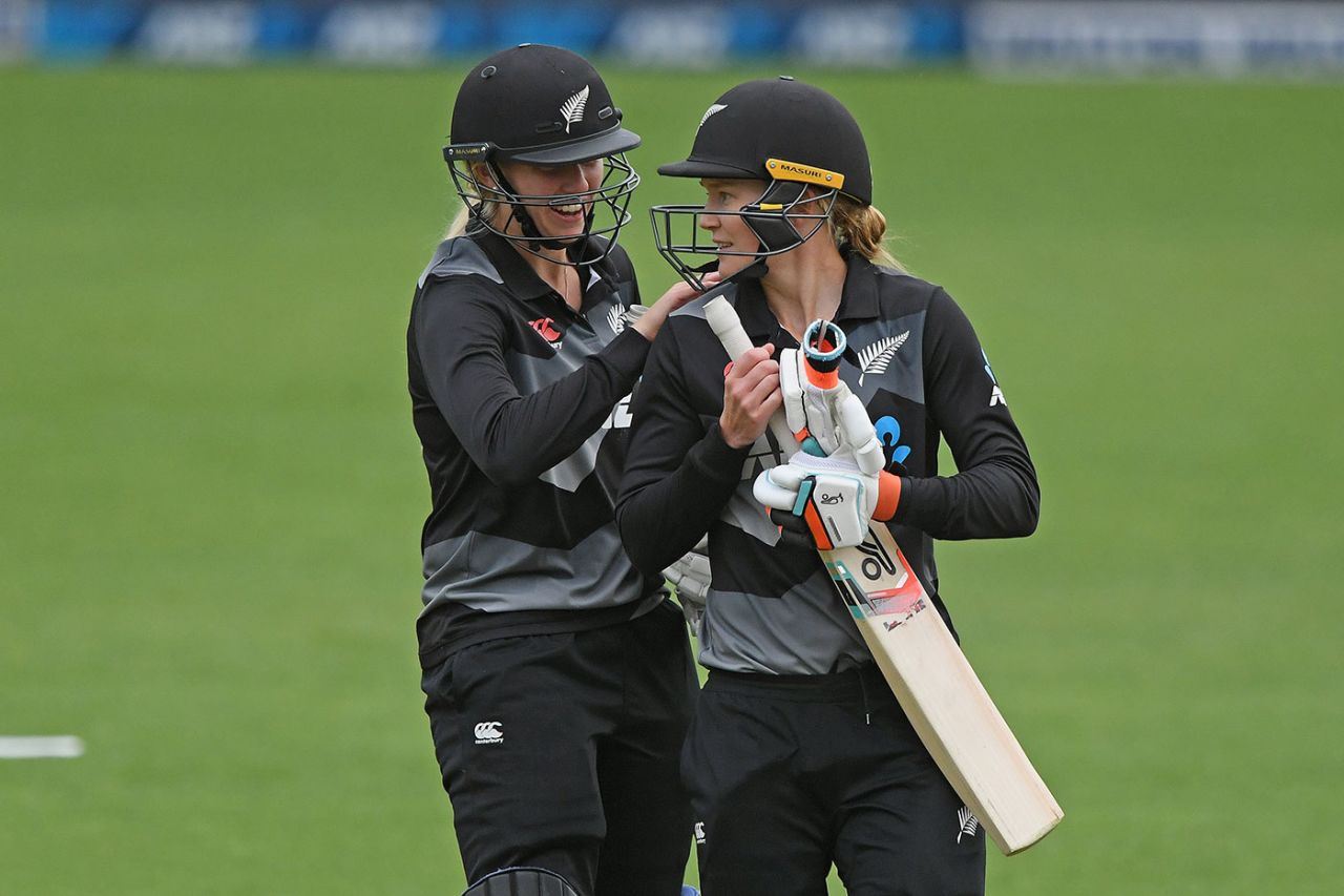 Hannah Rowe and Maddy Green took New Zealand to victory, New Zealand vs Australia, 2nd T20I, Napier, March 30, 2021
