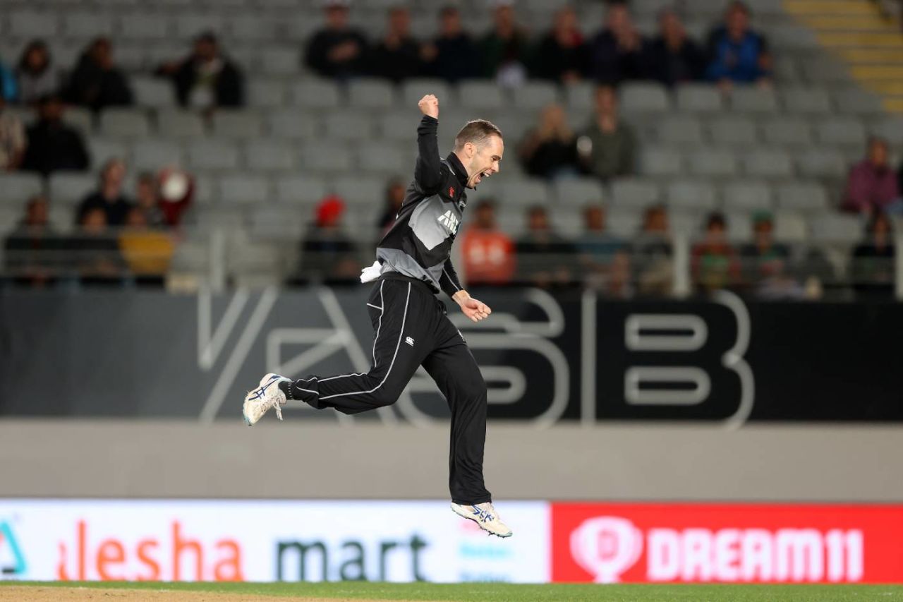 Todd Astle took four wickets in two overs, New Zealand vs Bangladesh, 3rd T20I, Auckland, April 1, 2021