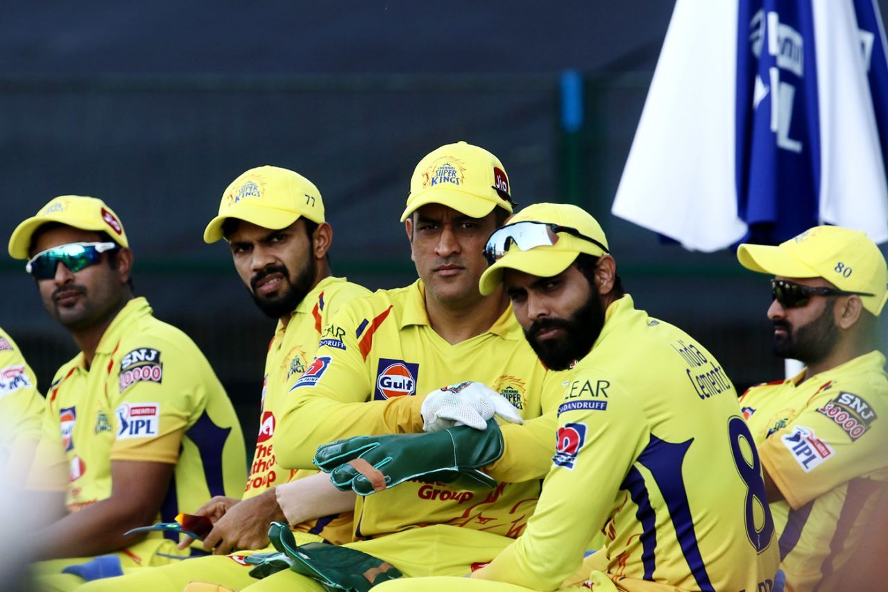 The Chennai Super Kings players wait for the game to start Chennai Super Kings vs Kings XI Punjab, IPL 2020, Abu Dhabi, November 1, 2020