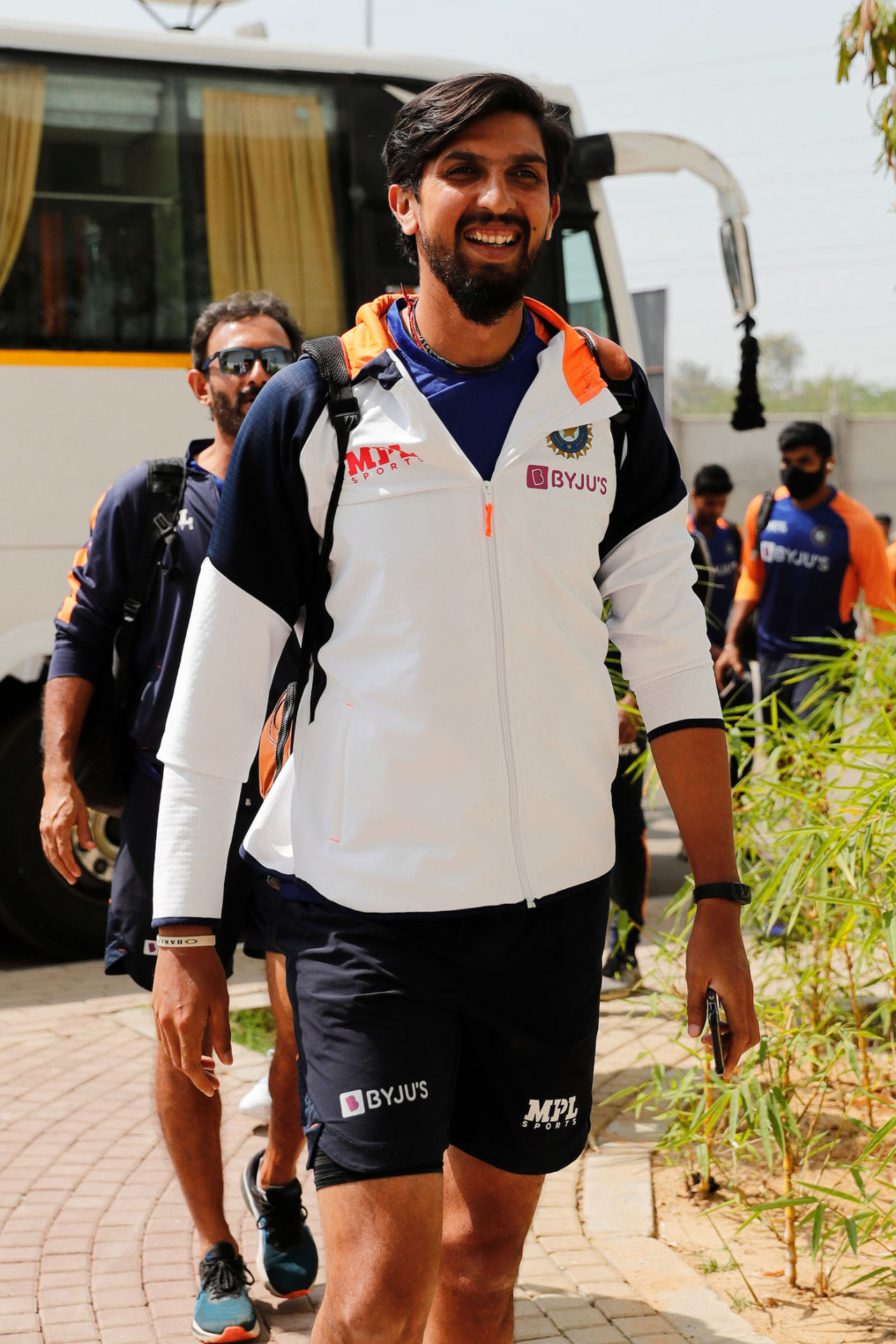 Ishant Sharma enters the ground for the match, India vs England, 3rd Test, Ahmedabad, Day 1, February 24, 2021