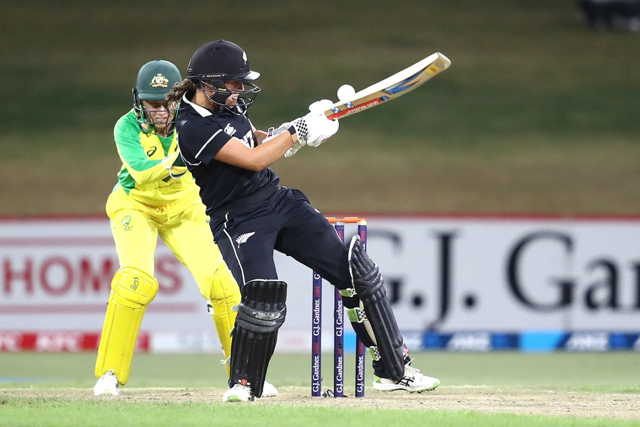Amelia Kerr helps the ball behind the wicket, New Zealand Women vs Australia Women, 2nd ODI, Mount Maunganui, April 7, 2021