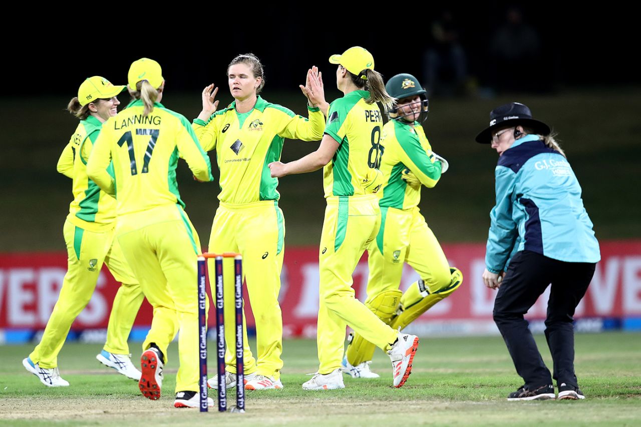 Jess Jonassen celebrates a wicket with her team-mates, New Zealand Women vs Australia Women, 2nd ODI, Mount Maunganui, April 7, 2021