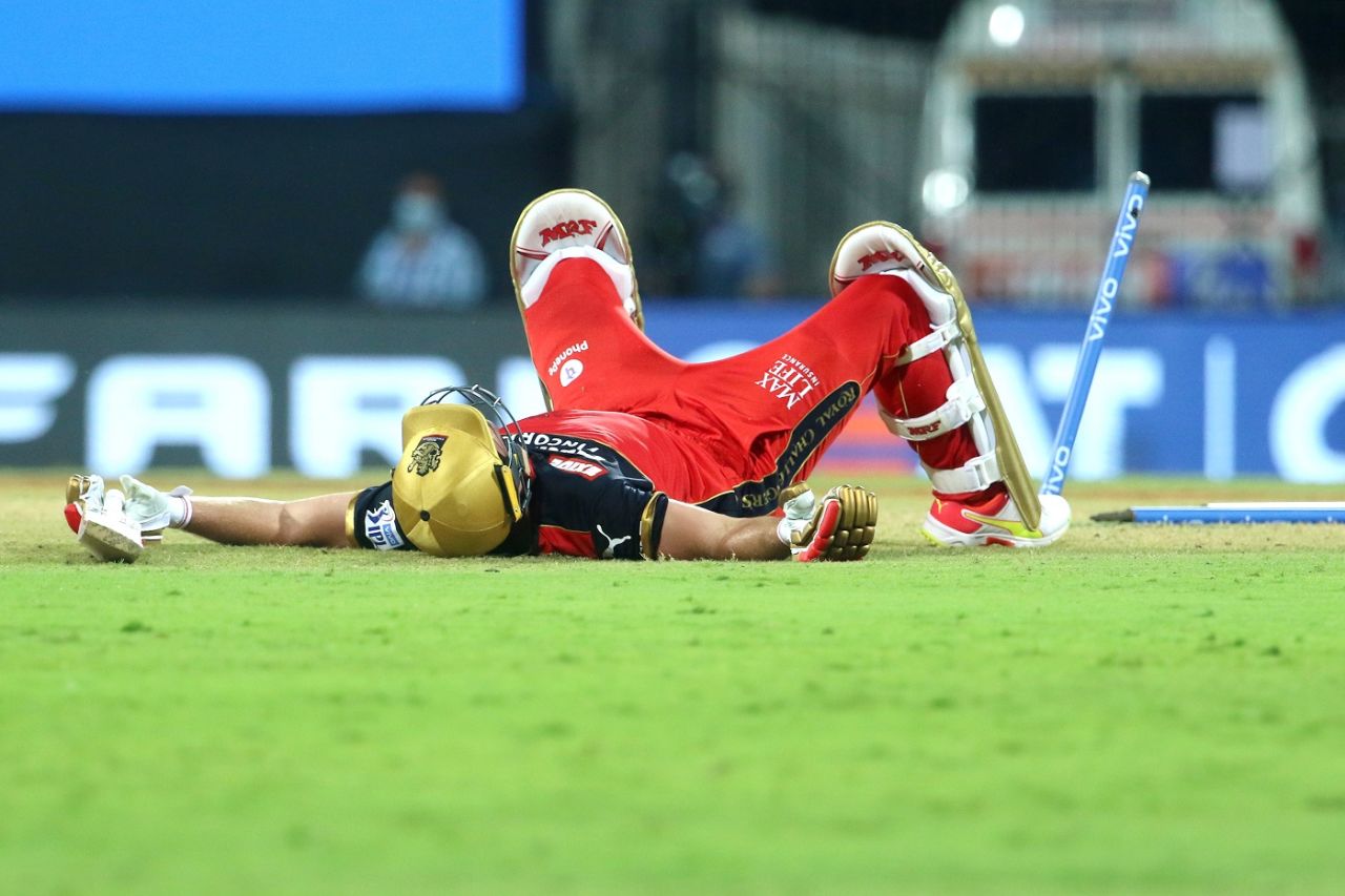 AB de Villiers is on the ground after falling short of the crease, Mumbai Indians vs Royal Challengers Bangalore, IPL 2021, Chennai, April 9, 2021