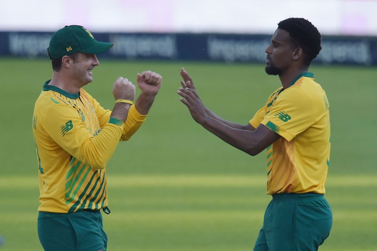 Pite van Biljon and Lizaad Williams celebrate a wicket, South Africa vs Pakistan, 1st T20I, Johannesburg, April 10, 2021