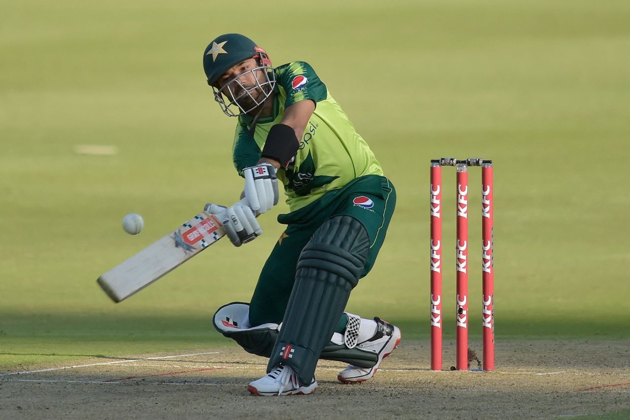 Mohammad Rizwan targets the midwicket boundary, South Africa vs Pakistan, 1st T20I, Johannesburg, April 10, 2021