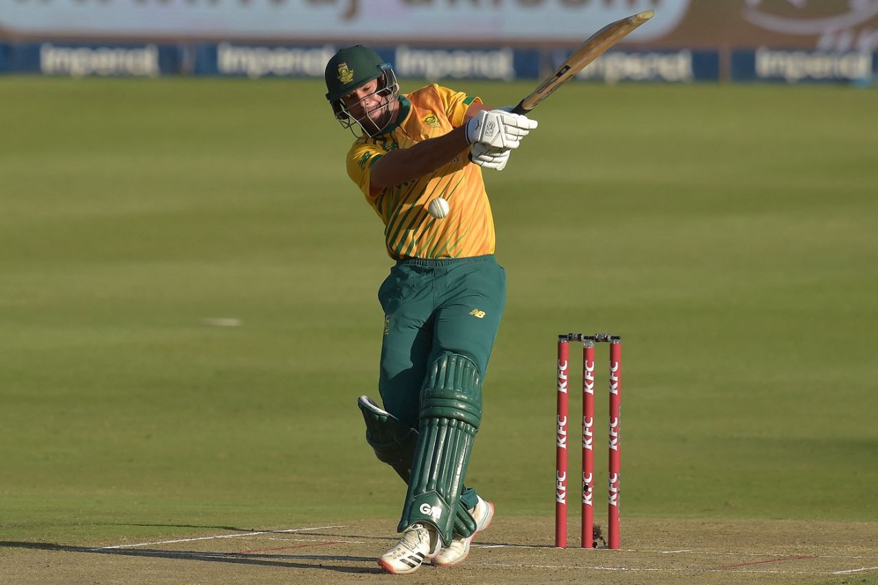 Aiden Markram attempts a pull, South Africa vs Pakistan, 2nd T20I, Johannesburg, April 12, 2021