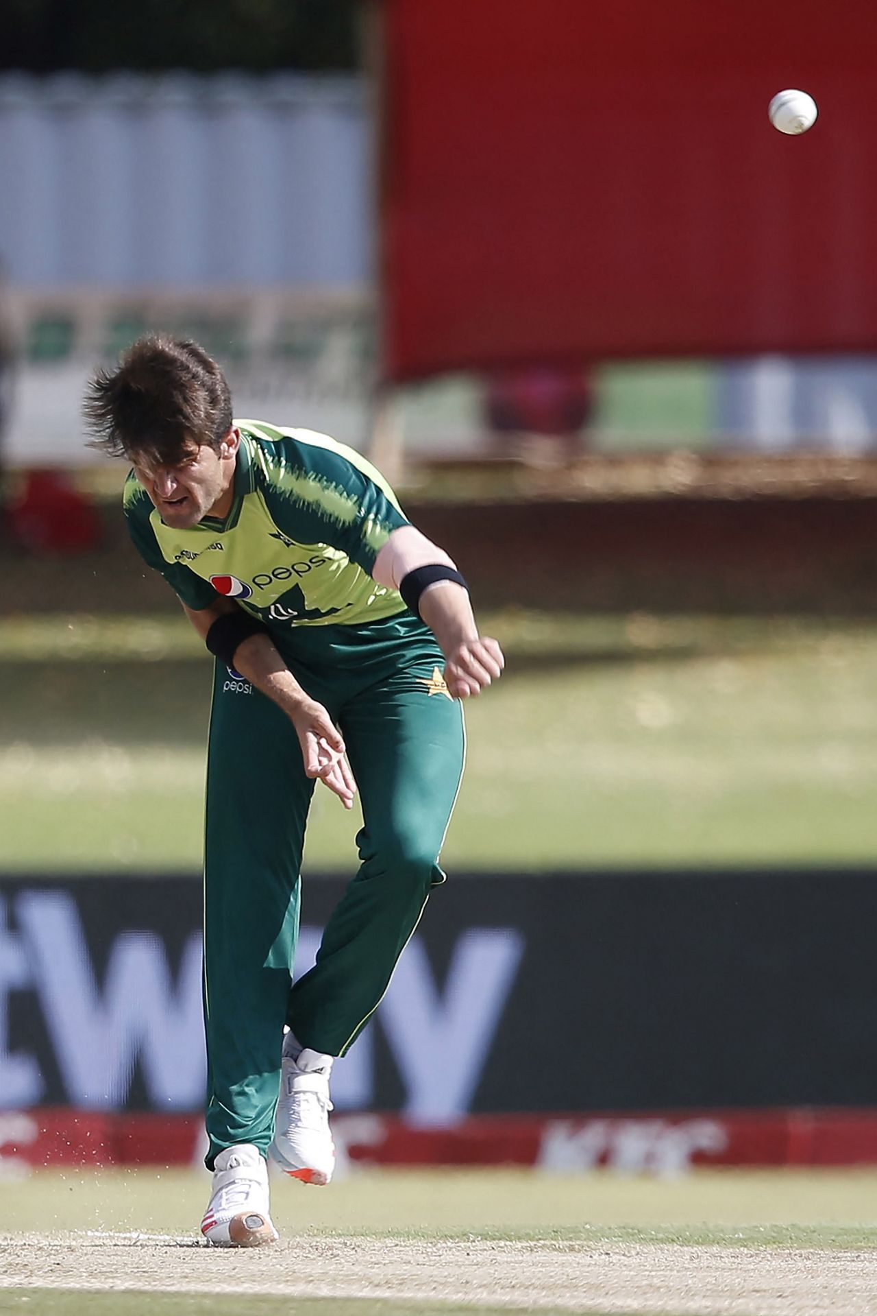 Shaheen Shah Afridi sends one down, South Africa vs Pakistan, 3rd T20I, Centurion, April 14, 2021r