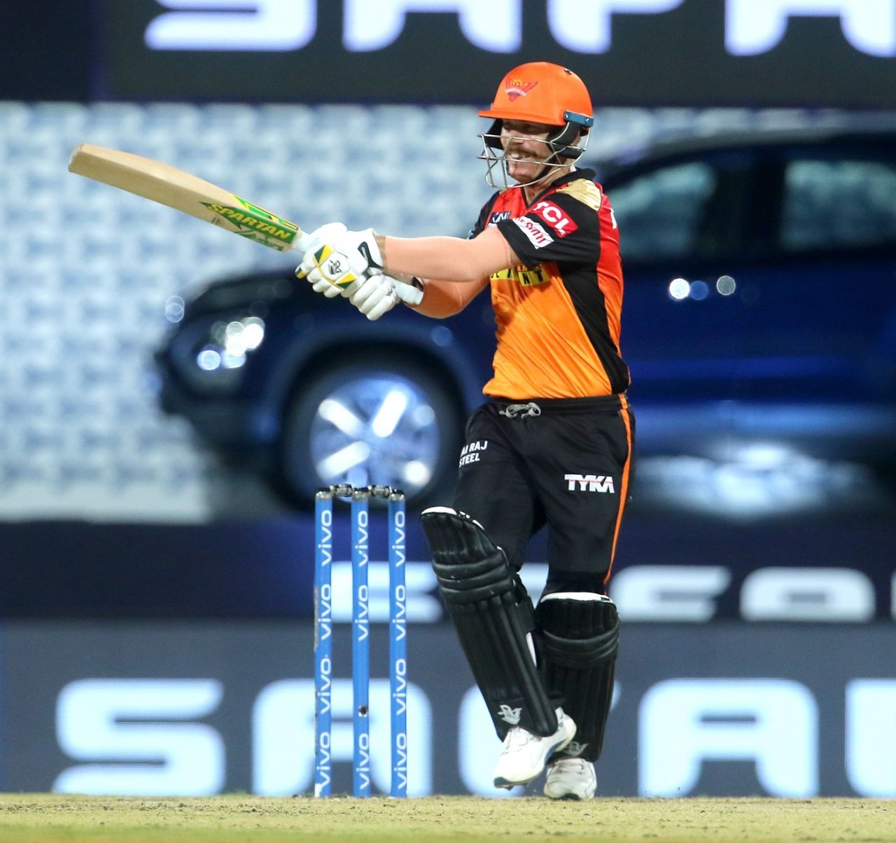 David Warner plays a pull, Sunrisers Hyderabad vs Royal Challengers Bangalore, IPL 2021, Chennai, April 14, 2021