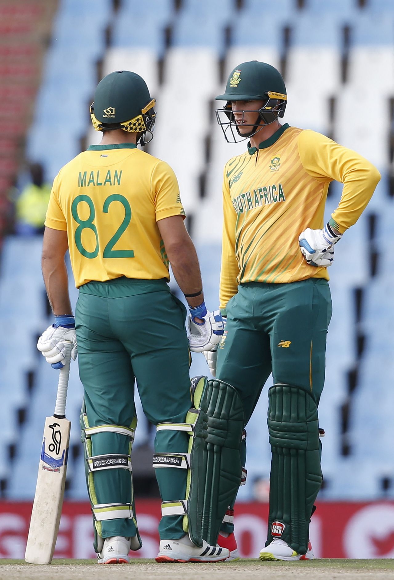 Janneman Malan and Rassie van der Dussen put on a half-century stand, South Africa vs Pakistan, 4th T20I, Centurion, April 16, 2021
