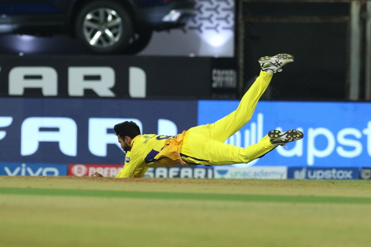 Ravindra Jadeja dives to catch Chris Gayle, Punjab Kings vs Chennai Super Kings, IPL 2021, Mumbai, April 16, 2021