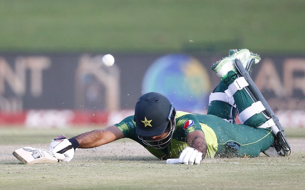 Fakhar Zaman dives to make his ground, South Africa vs Pakistan, 4th T20I, Centurion, April 16, 2021
