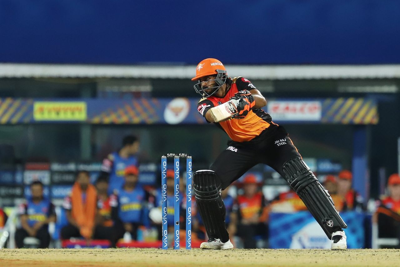 Vijay Shankar plays one into the off side, Mumbai Indians vs Sunrisers Hyderabad, IPL 2021, Chennai, April 17, 2021