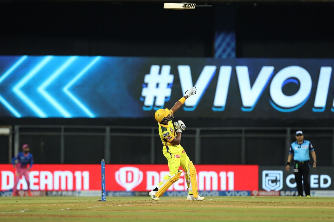 Dwayne Bravo loses his bat while playing a shot, Chennai Super Kings vs Rajasthan Royals, IPL 2021, Mumbai, April 19, 2021