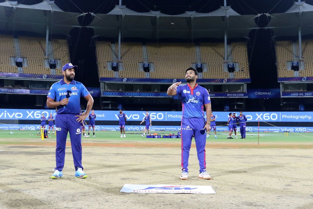 Rohit Sharma and Rishabh Pant at the toss, Delhi Capitals vs Mumbai Indians, IPL 2021, Chennai, April 20, 2021