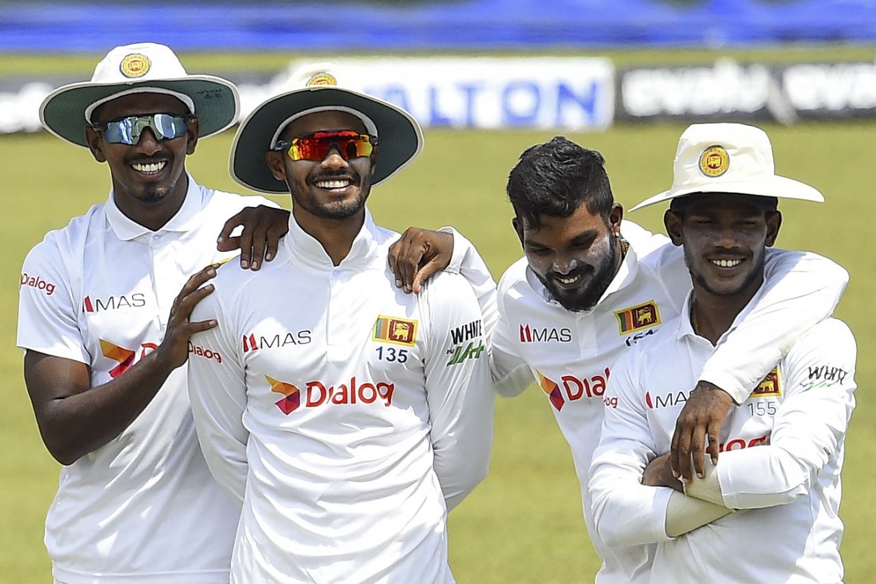 Vishwa Fernando, Dhananjaya de Silva, Wanindu Hasaranga, and Pathum Nissanka share a light moment, Sri Lanka vs Bangladesh, 1st Test, Pallekele, 2nd day, April 22, 2021