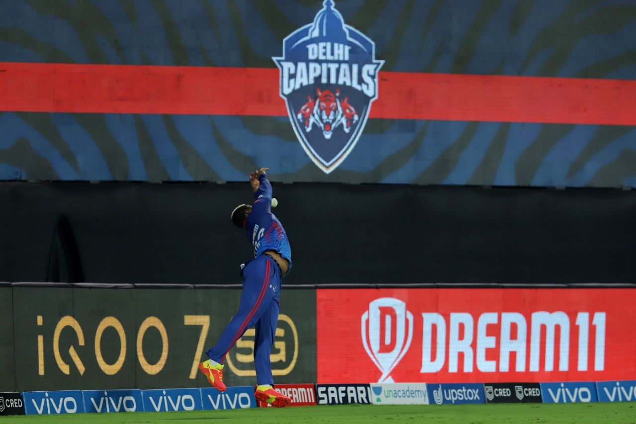 Shimron Hetmyer made a hash of a chance on the boundary from Jonny Bairstow, Delhi Capitals vs Sunrisers Hyderabad, IPL 2021, Chennai, April 25, 2021