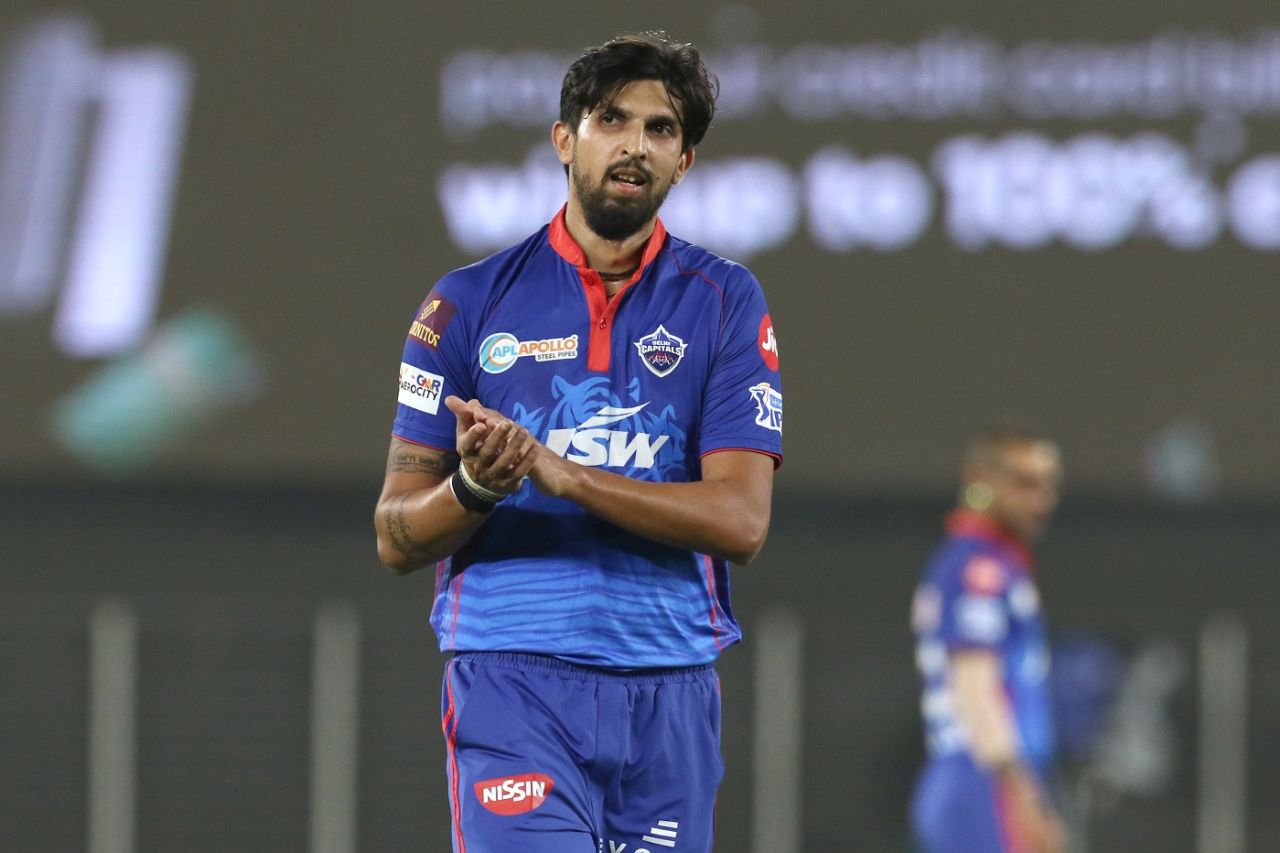 Ishant Sharma is pleased with a fielding effort, Delhi Capitals vs Royal Challengers Bangalore, IPL 2021, Ahmedabad, April 27, 2021