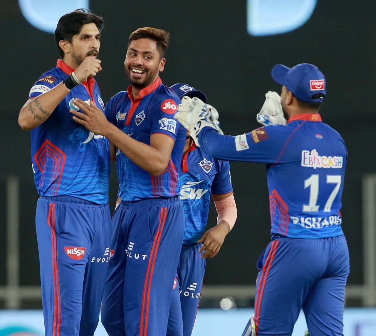 Ishant Sharma, Avesh Khan and Rishabh Pant celebrate a wicket, Delhi Capitals vs Royal Challengers Bangalore, IPL 2021, Ahmedabad, April 27, 2021