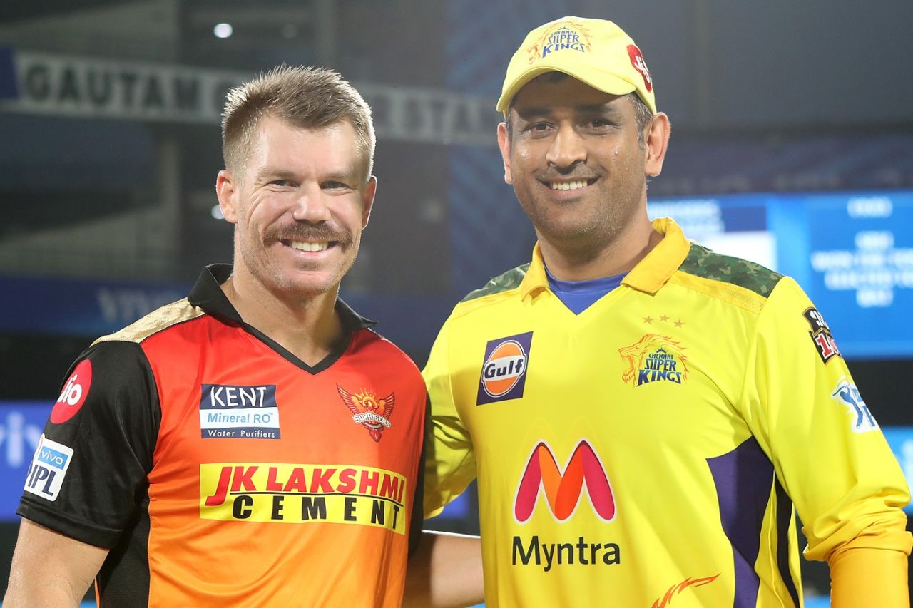 David Warner and MS Dhoni at the toss, Chennai Super Kings vs Sunrisers Hyderabad, IPL 2021, Delhi, April 28, 2021