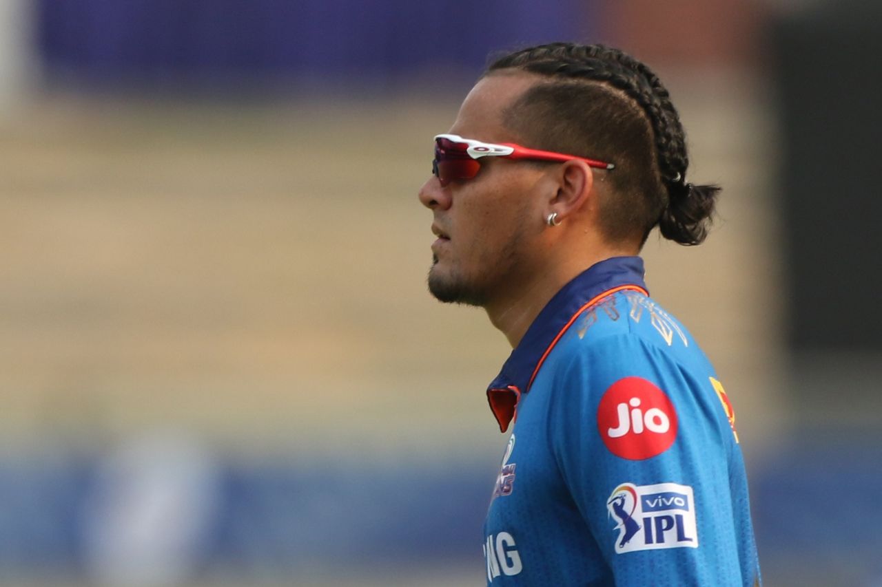 Rahul Chahar in a pensive mood, Mumbai Indians vs Rajasthan Royals, IPL 2021, Delhi, April 29, 2021
