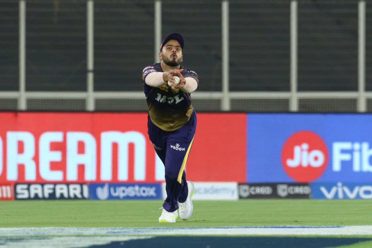 Nitish Rana held on to a skier from Prithvi Shaw in fine fashion, Delhi Capitals vs Kolkata Knight Riders, IPL 2021, Ahmedabad, April 29, 2021