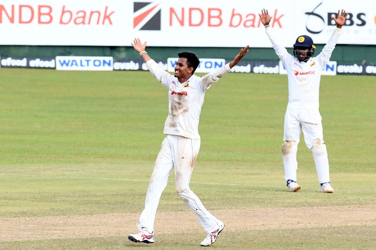 Praveen Jayawickrama appeals successfully, Sri Lanka vs Bangladesh, 2nd Test, Pallekele, 3rd day, May 1, 2021