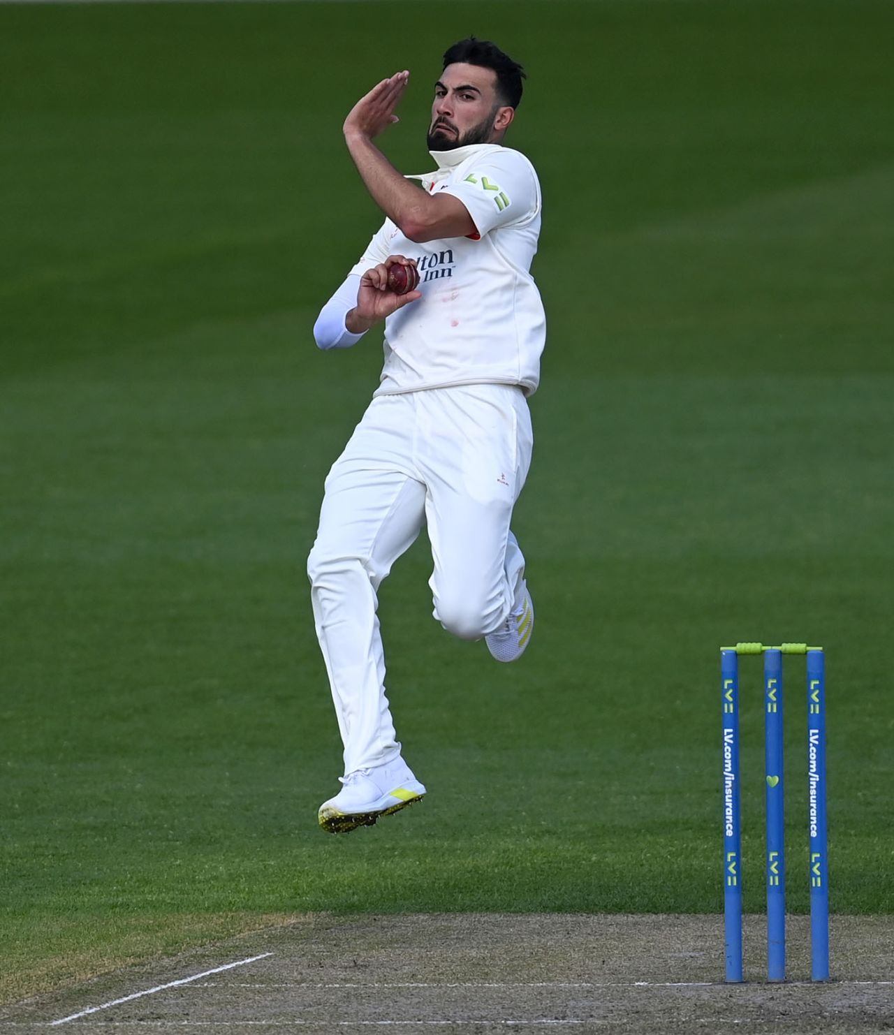 Saqib Mahmood in full flight, LV= Insurance County Championship, Lancashire vs Glamorgan, day 1, Emirates Old Trafford, May 06, 2021