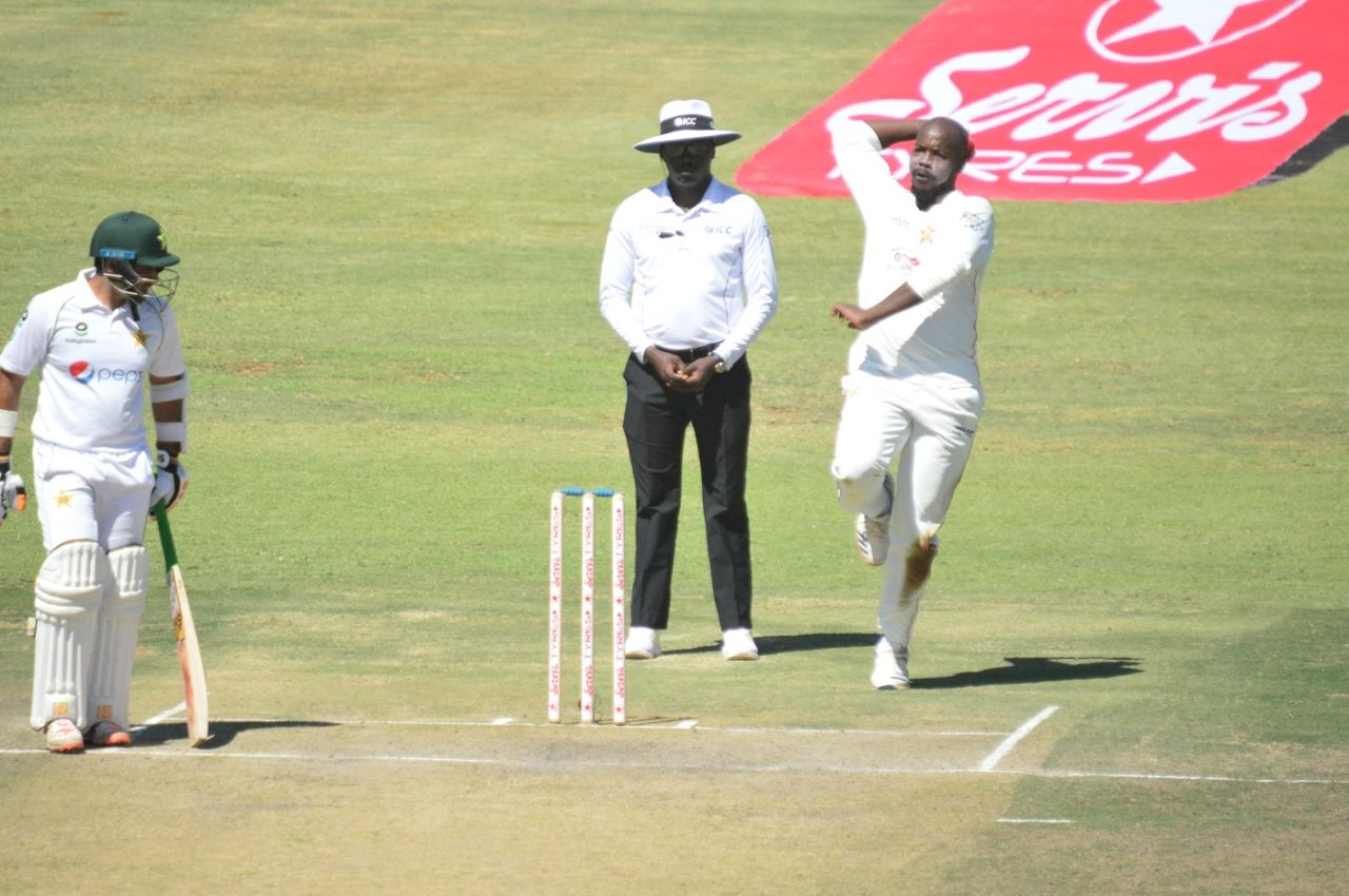 Luke Jongwe bends his back, Zimbabwe vs Pakistan, 2nd Test, Harare, 2nd day, March 8, 2021