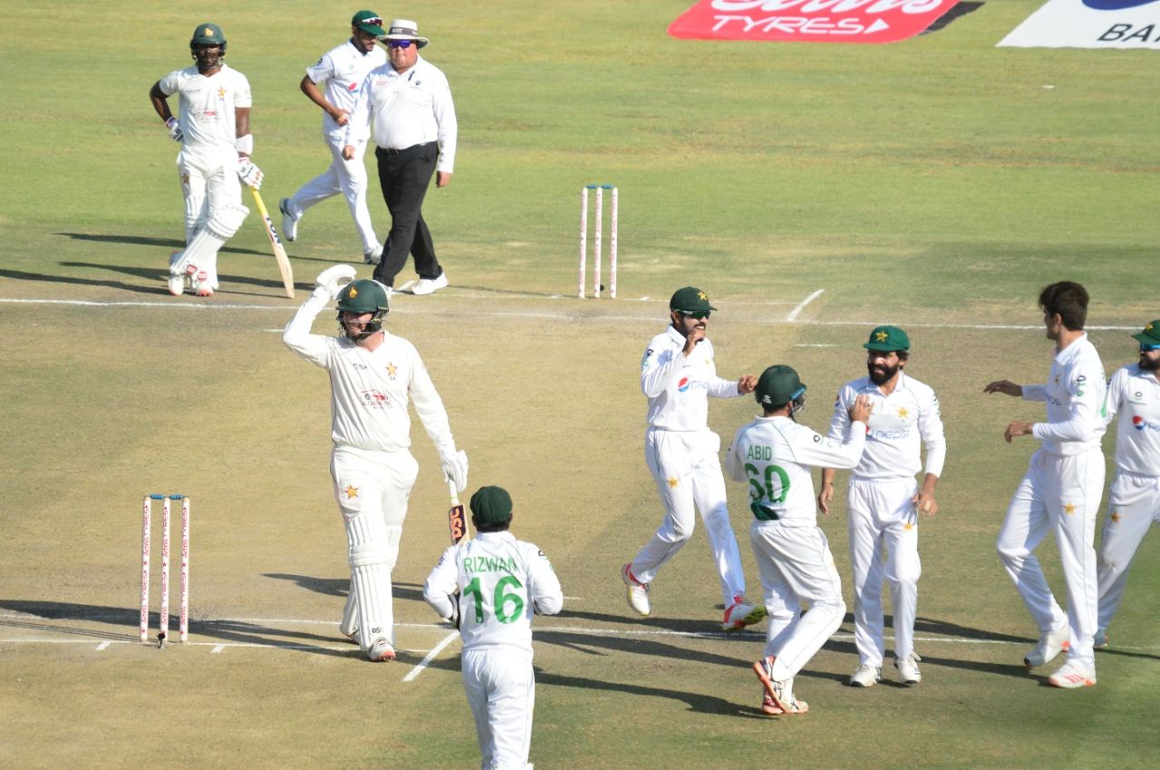 Brendan Taylor walks back in disbelief as Pakistan celebrate, Zimbabwe vs Pakistan, 2nd Test, Harare, 3rd day, May 9, 2021