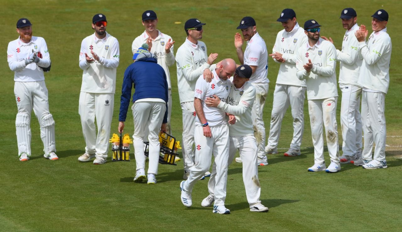 Chris Rushworth takes the applause of his team-mates after becoming Durham's all-time leading wicket-taker, Durham vs Worcestershire, LV= County Championship, Riverside, 4th day, May 16, 2021