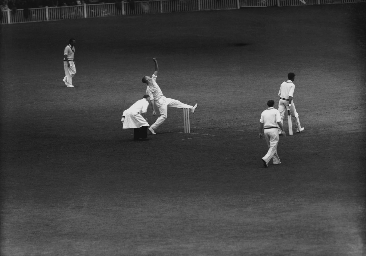 Frank Misson in action against Worcestershire, Worcestershire vs Australia, County Ground, New Road, May 1, 1961