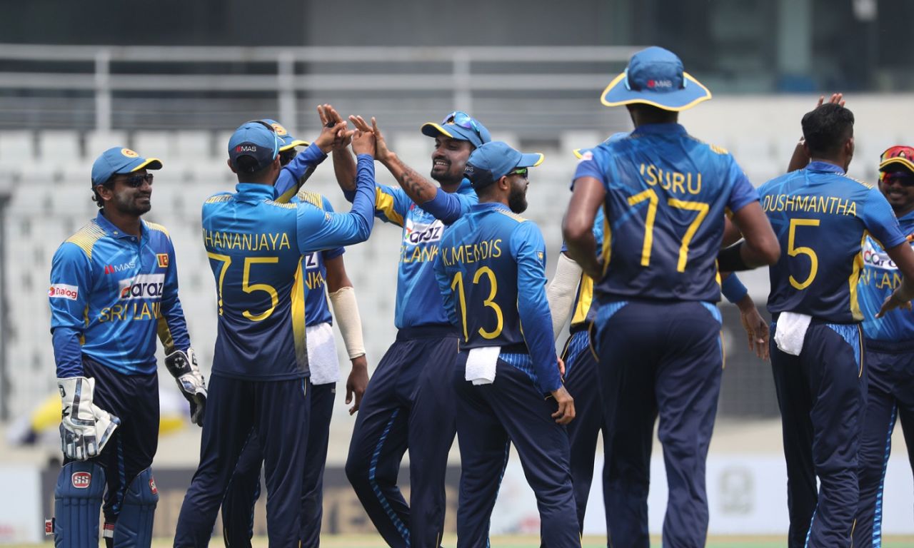 The Sri Lankan players celebrate a wicket, Bangladesh vs Sri Lanka, 1st ODI, Dhaka, May 23, 2021