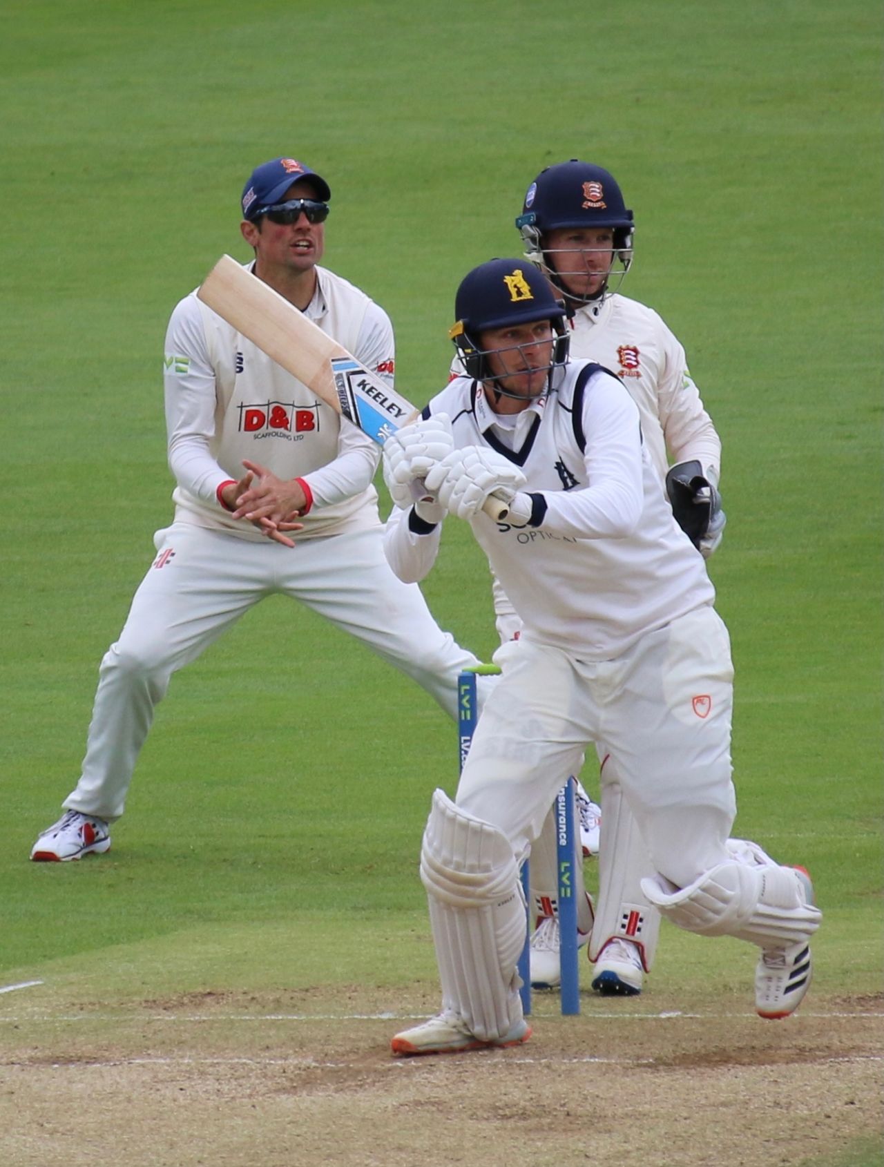 Danny Briggs dug in as Warwickshire's nightwatchman, Essex vs Warwickshire, LV= Insurance Championship, Chelmsford, 4th day, May 23, 2021