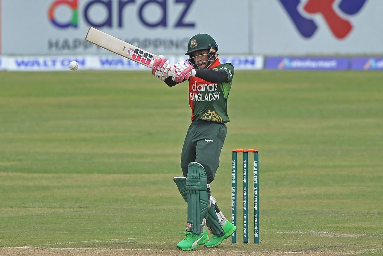 Mushfiqur Rahim pulls one away, Bangladesh vs Sri Lanka, 2nd ODI, Dhaka, May 25, 2021
