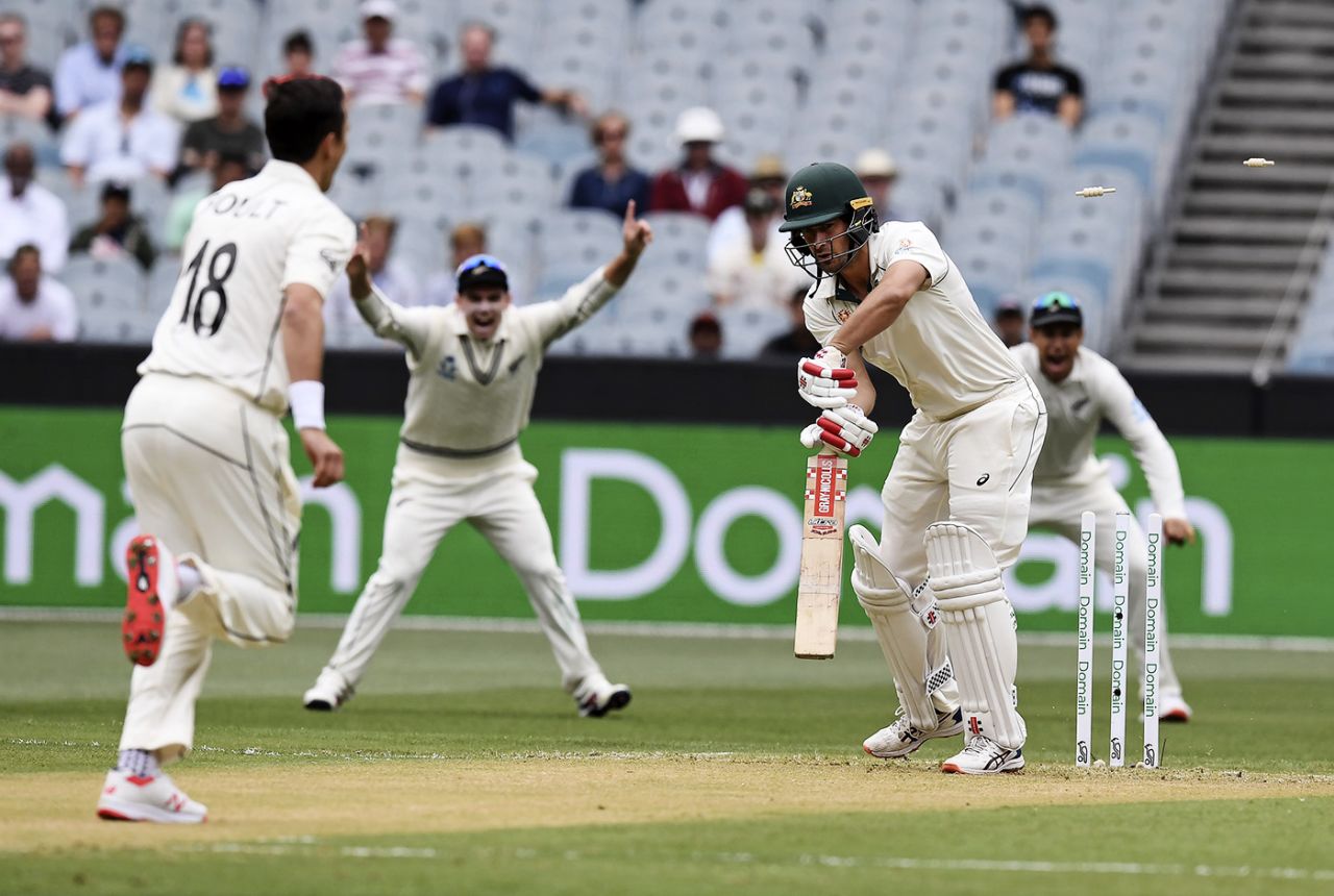 Joe Burns clean bowled first ball by Trent Boult, Australia v New Zealand, 2nd Test, Day 1, Melbourne, December 26, 2019
