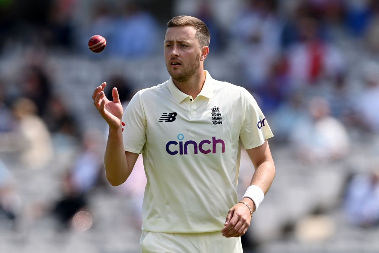 Ollie Robinson gets ready to bowl on Test debut, 1st LV= Insurance Test, England vs New Zealand, 1st day, Lord's, June 2, 2021