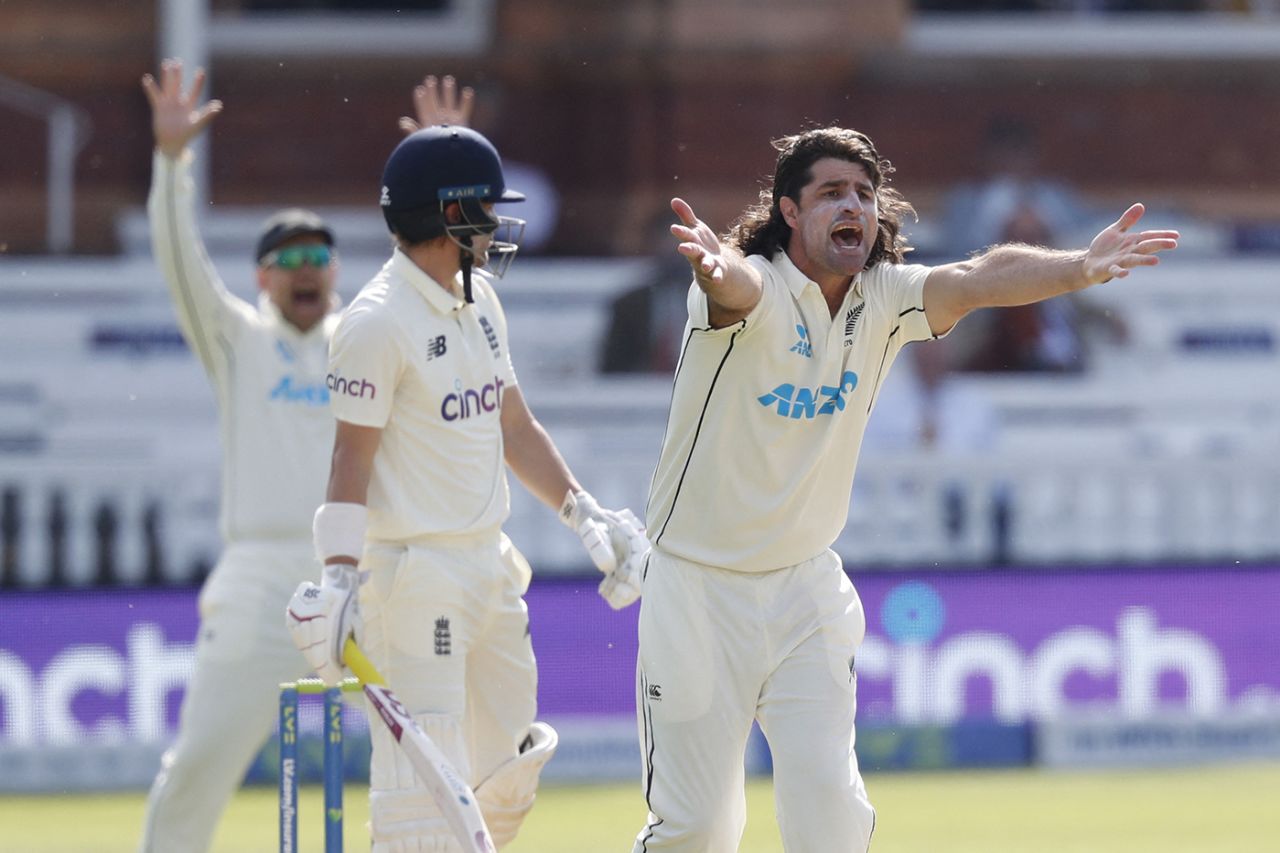 Colin de Grandhomme pleads unsuccessfully for an lbw decision against Rory Burns, 1st LV= Insurance Test, England vs New Zealand, 2nd day, Lord's, June 3, 2021
