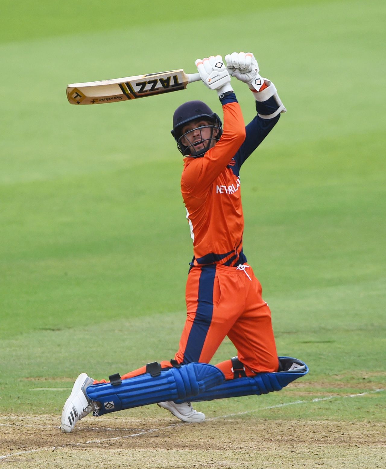Michael Rippon goes over the off side, Lord's, July 29, 2018
