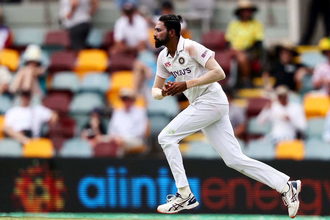 Mohammed Siraj runs in to bowl, Australia vs India, 4th Test, Brisbane, 4th day, January 18, 2021