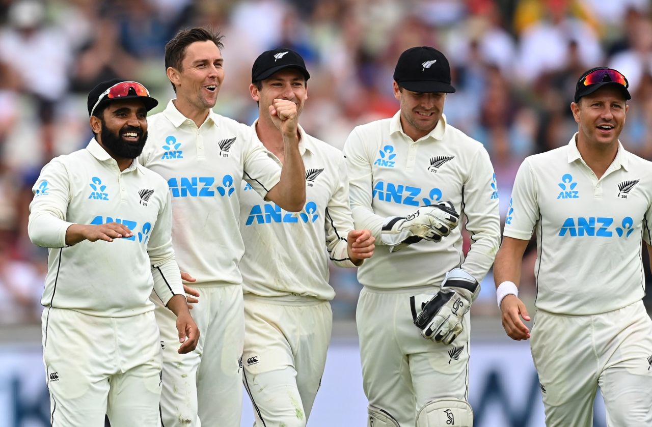 Trent Boult celebrates with his team-mates after dismissing James Bracey, England vs New Zealand, 2nd Test, Day 1, Birmingham, June 10, 2021