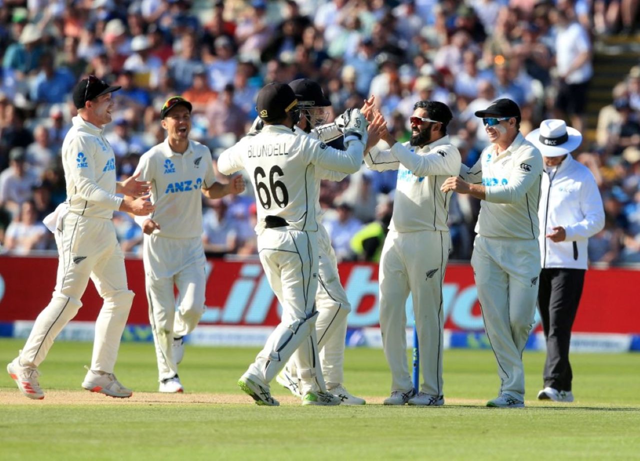 New Zealand get together after an Ajaz Patel strike, England vs New Zealand, 2nd Test, Edgbaston, 3rd day, June 12, 2021