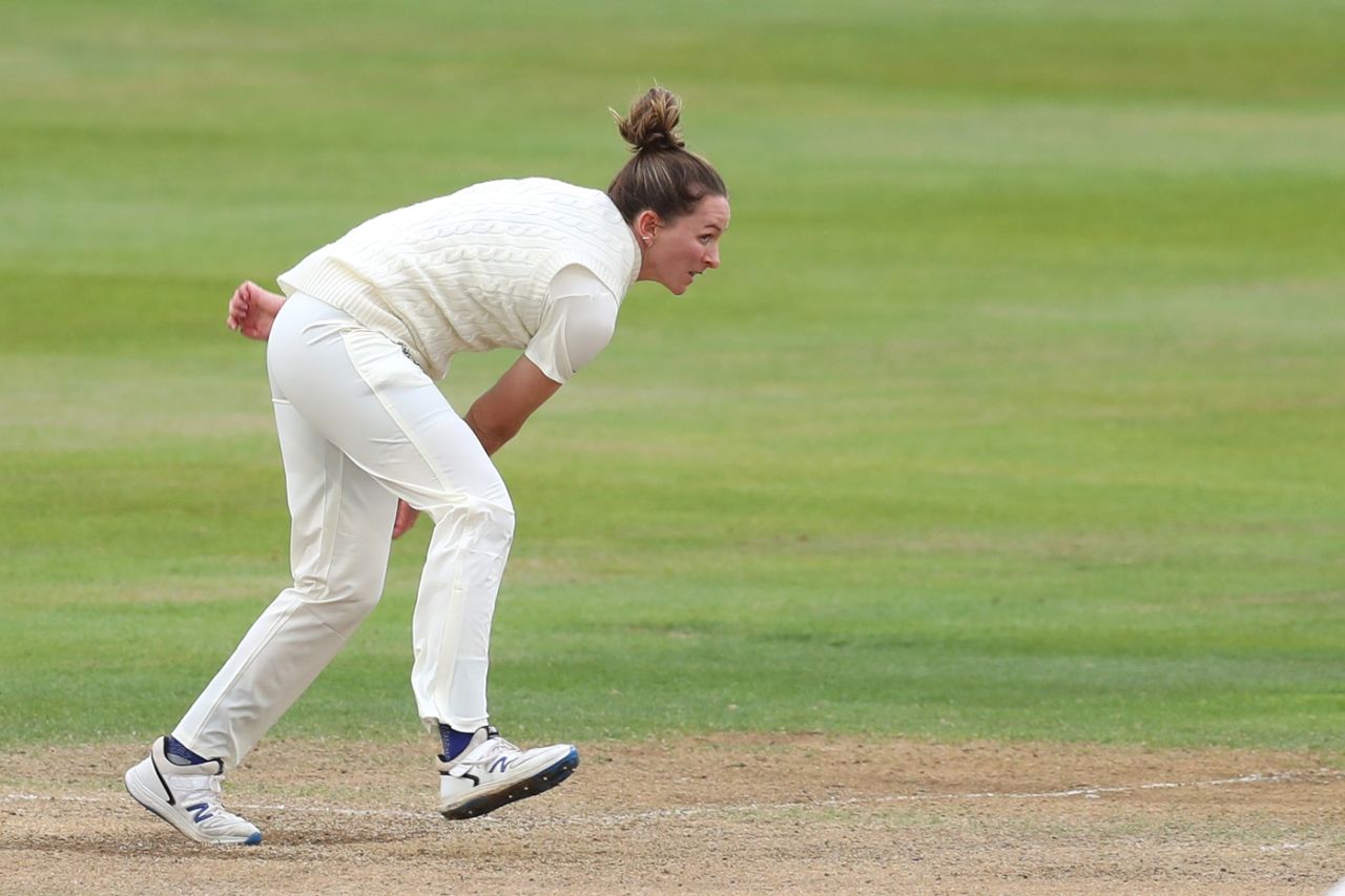 Kate Cross sends one down, England v India, only Women's Test, Bristol, 3rd day, June 18, 2021