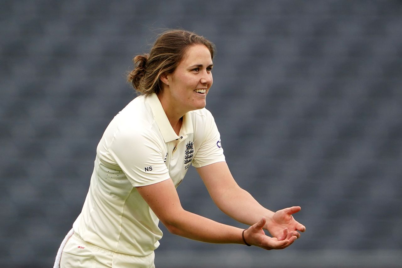 Nat Sciver bowled a tight spell either side of lunch, England v India, only Women's Test, Bristol, 4th day, June 19, 2021