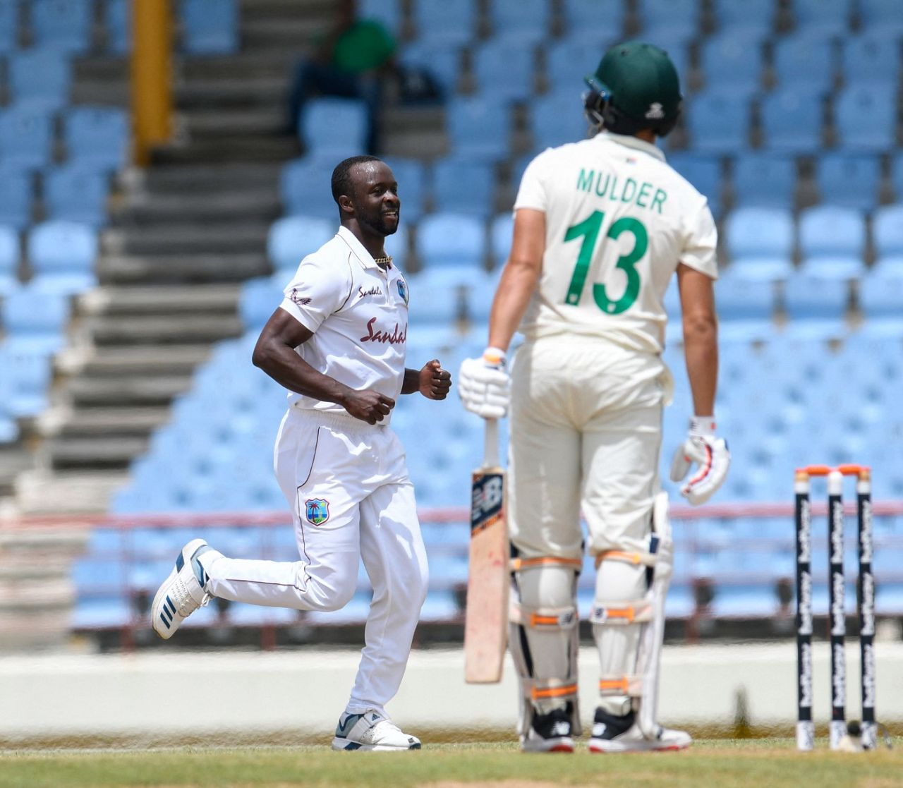 Kemar Roach removed Wiaan Mulder for the first wicket of the day, West Indies vs South Africa, 2nd Test, Gros Islet, 2nd day, June 19, 2021