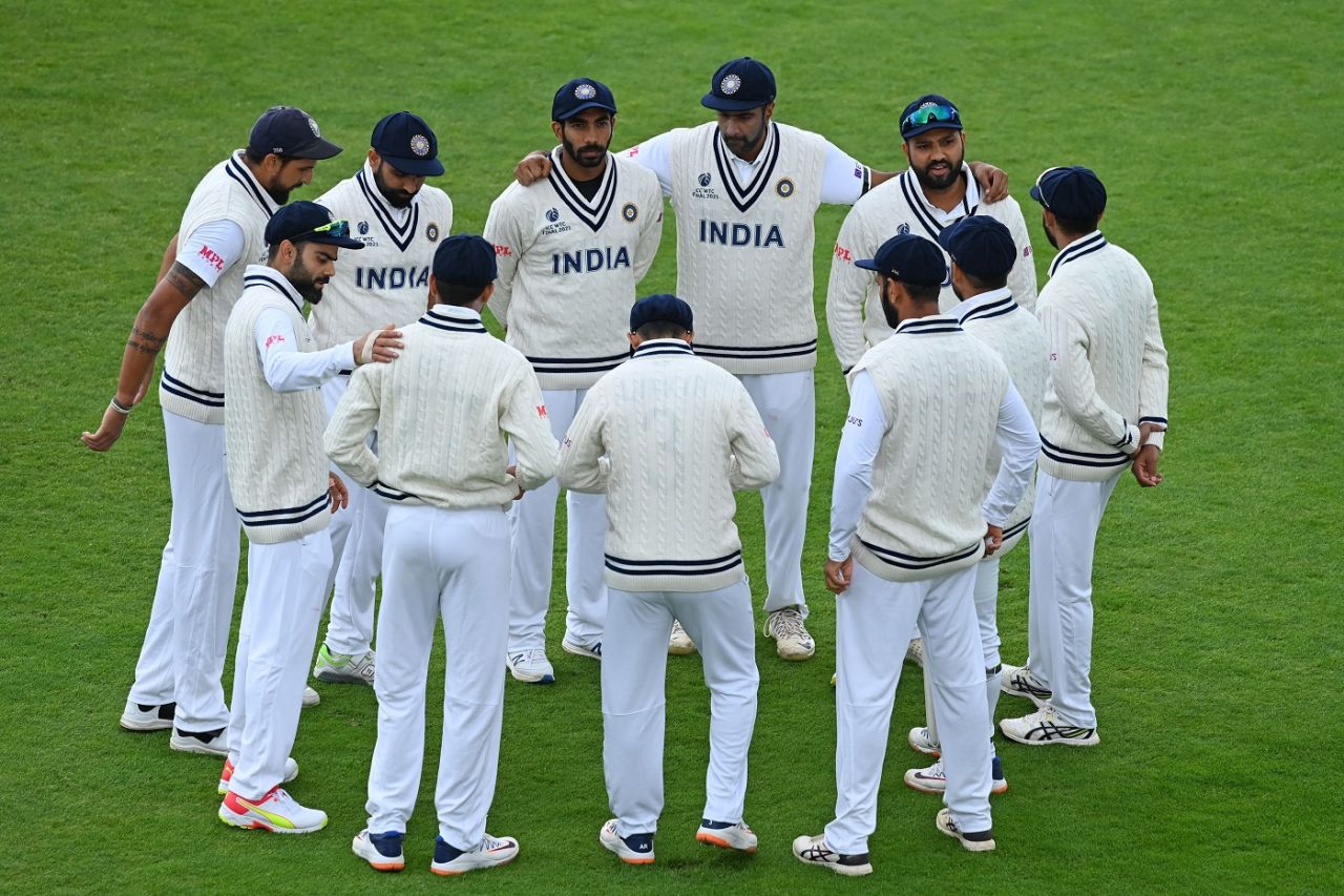 The Indians get into a huddle before the start of the New Zealand innings, India vs New Zealand, WTC final, 3rd day, Southampton, June 20, 2021