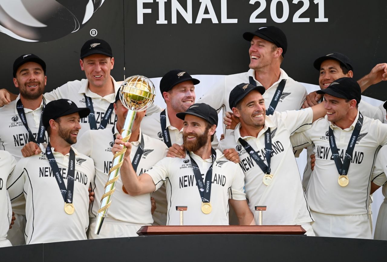 Kane Williamson gets his hands on the Test Mace, India vs New Zealand, World Test Championship (WTC) final, Southampton, Day 6 - reserve day, June 23, 2021