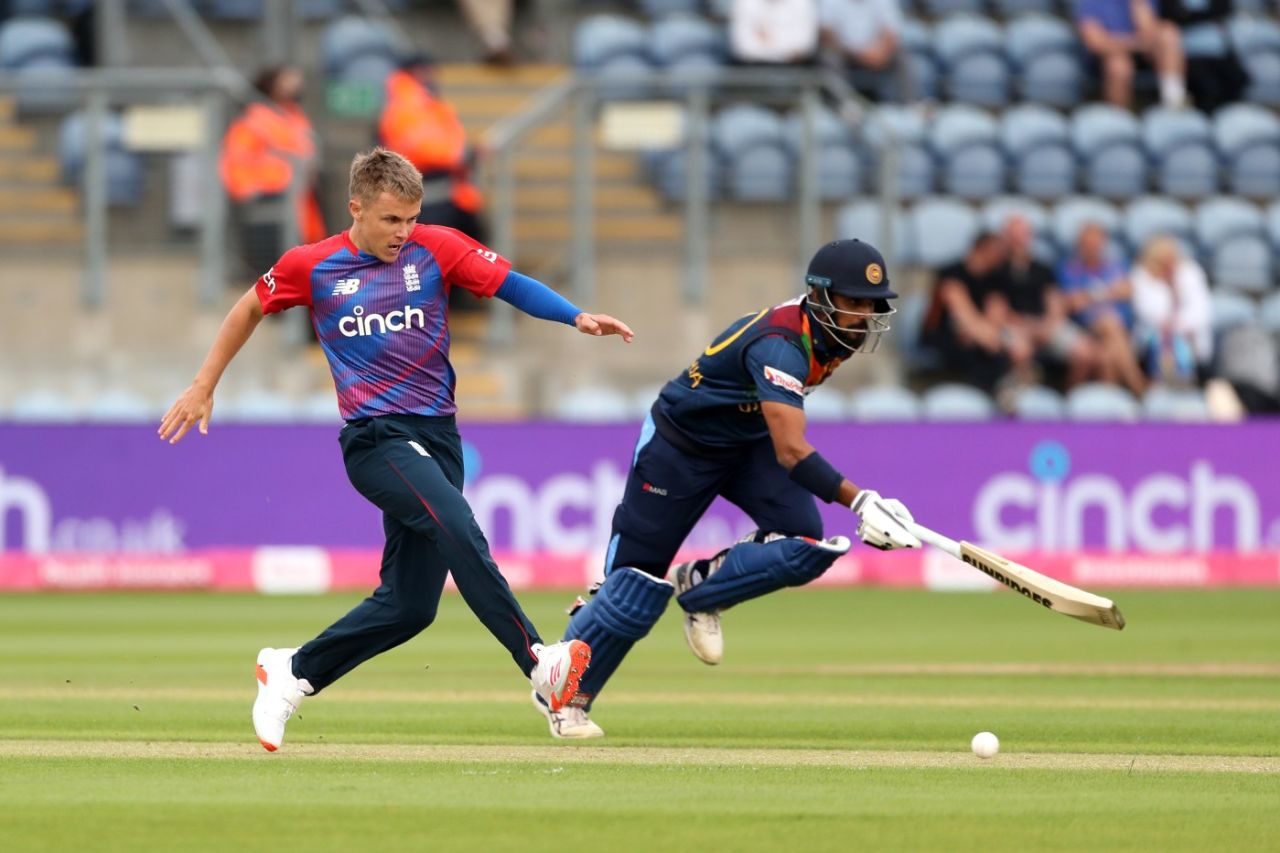 Sam Curran side-foots the ball into the stumps to complete an early run-out, England vs Sri Lanka, 2nd T20I, Cardiff, June 24, 2021
